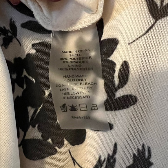 Vince Camuto Mesh Dress - Picture 4 of 5